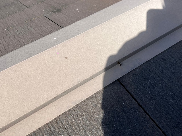 棟板金　釘浮き